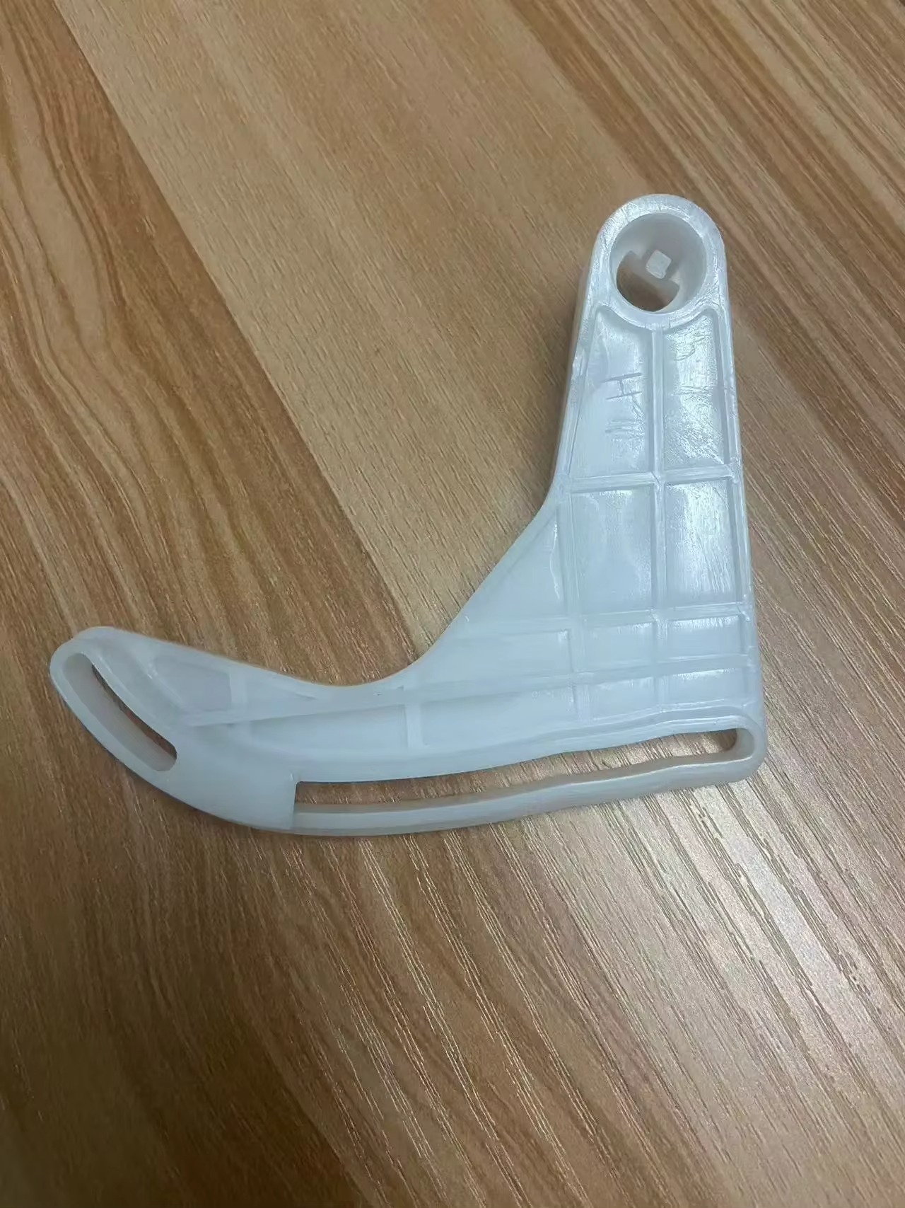 Ae0637008930 Auto Schokdemper  - Servo Bracket recensie en prijs